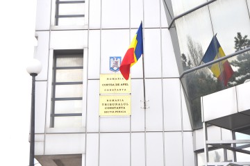 O persoană a leşinat la Tribunalul Constanţa